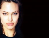 Angelina Jolie - Picture 153 - 1024x768